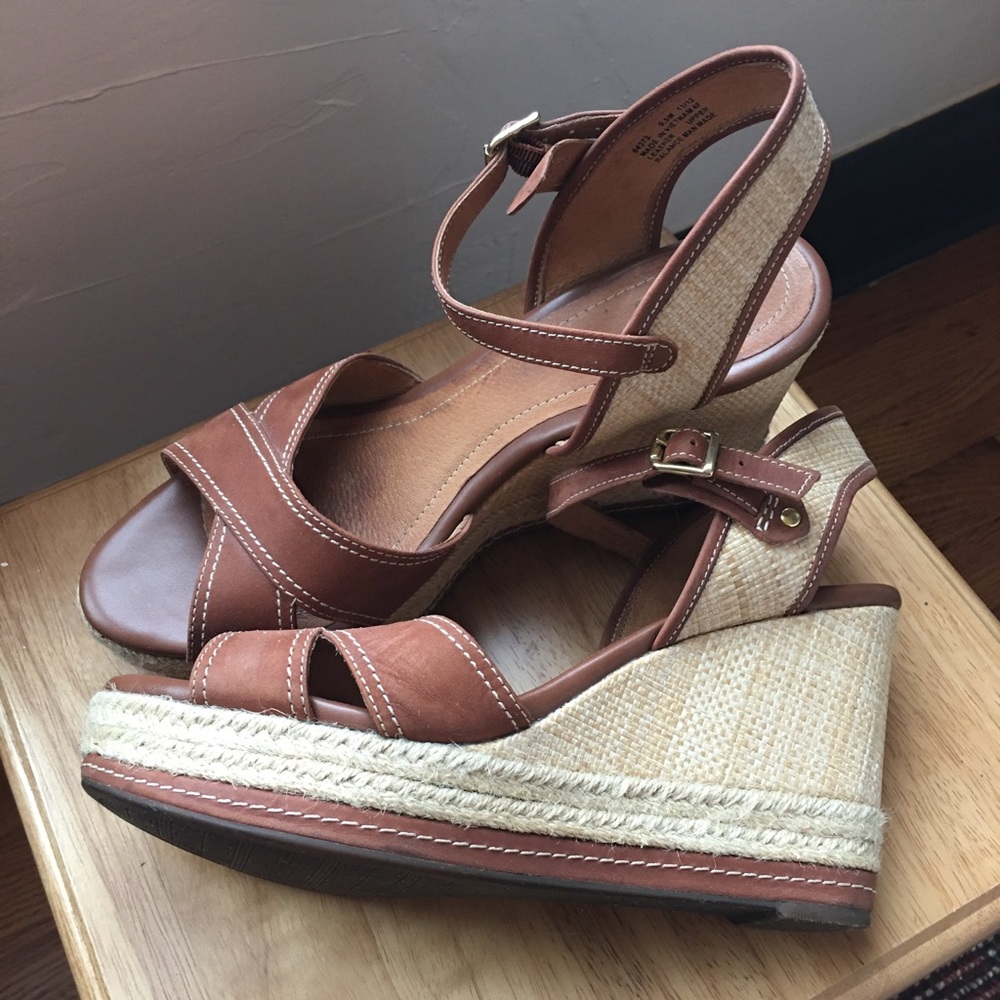 Clark’s indigo wedge Sandal